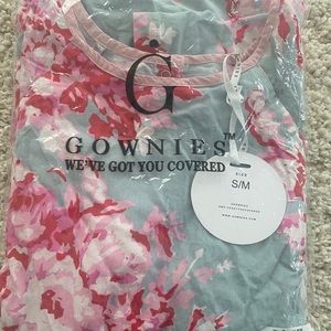 NWT Small Gownies Labor & Delivery Hospital Gown